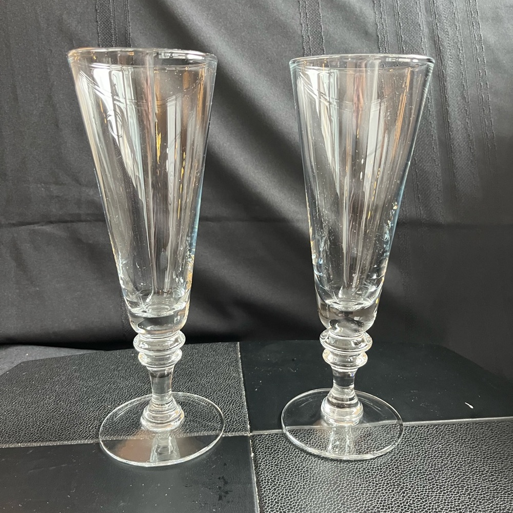 Claro Pilsner Glasses (Set of 2)